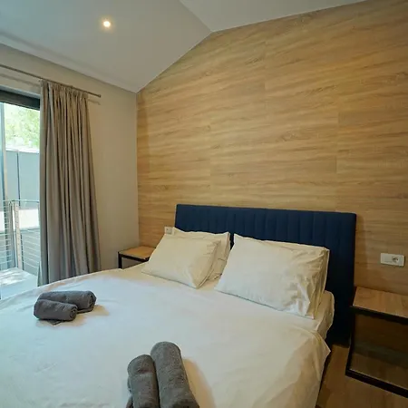 Luxury Mobile Homes -